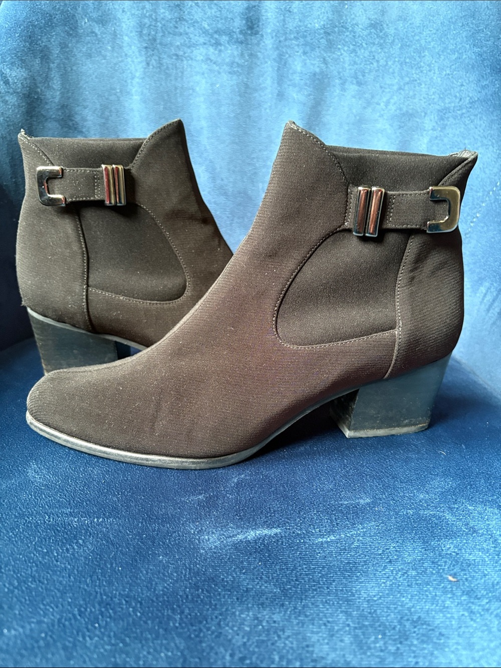 Stuart Weitzman Black Buckle Mid Ankle Boots Block Heel Gore Tex Size 7.5
